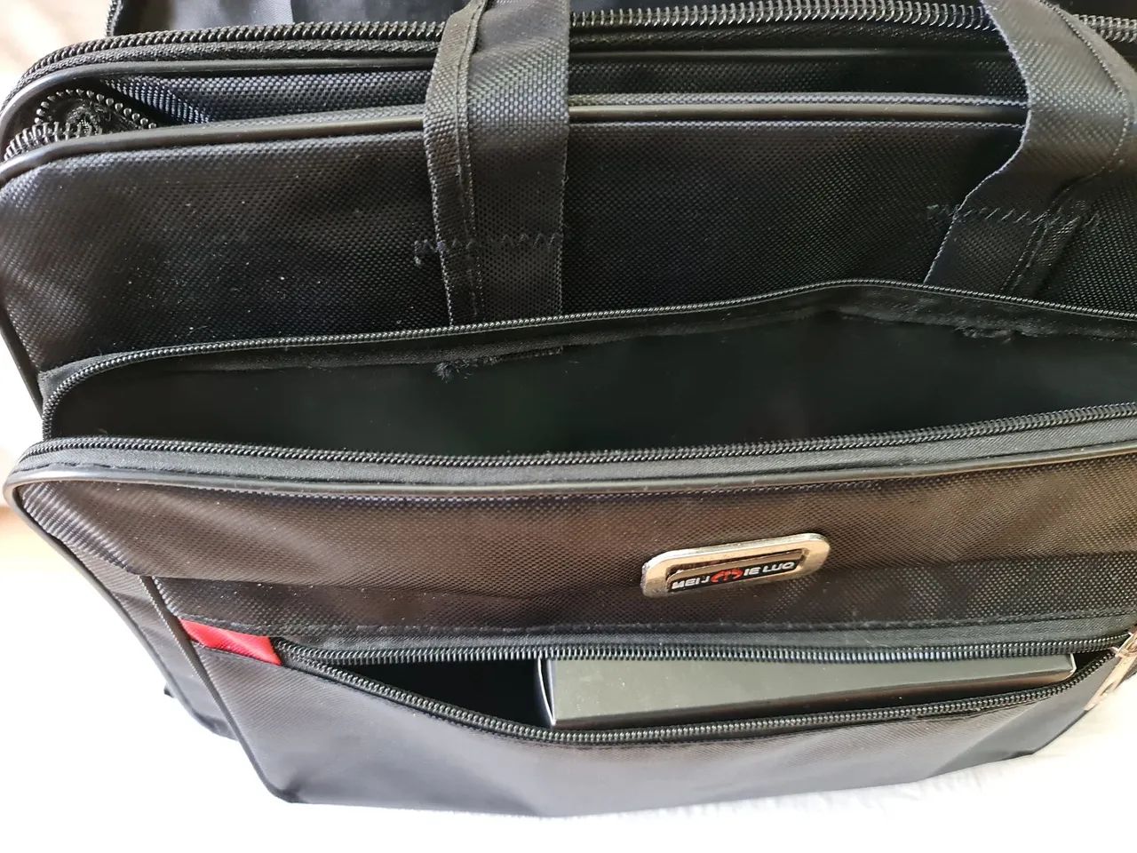 BOLSA EXECUTIVA PRETA COM 5 DIVISÓRIAS EM EXCELENTE ESTADO  - Foto 5