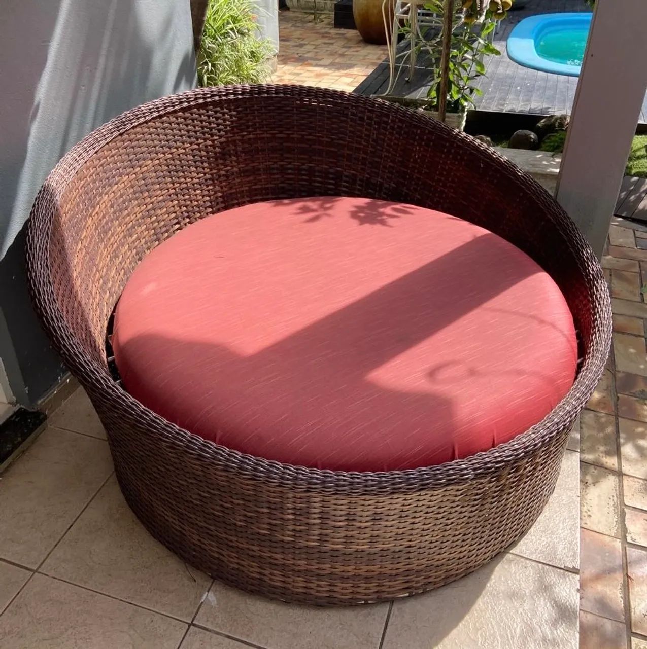 Chaise varanda  redonda em bom estado  - Foto 3