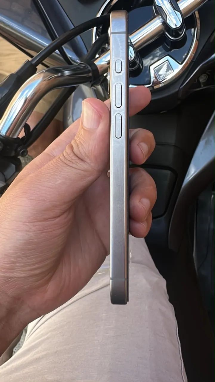 iPhone 15 pro - Foto 4