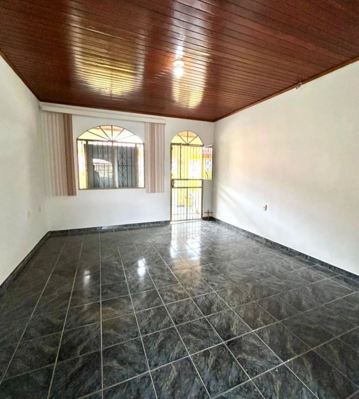 Vende-se casa em Abaetetuba 
