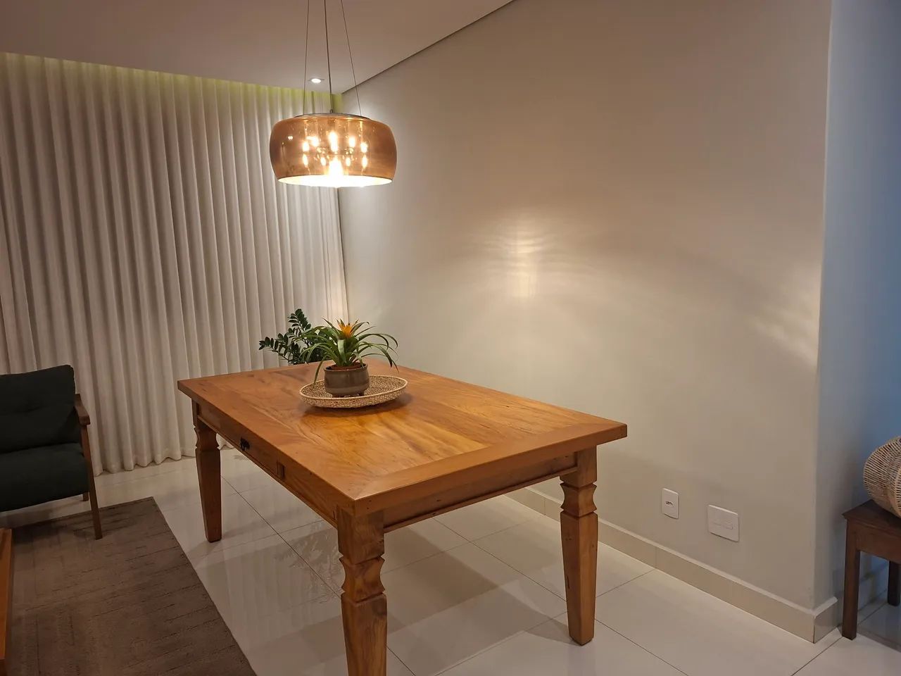 Mesa de jantar madeira maciça. - Foto 5