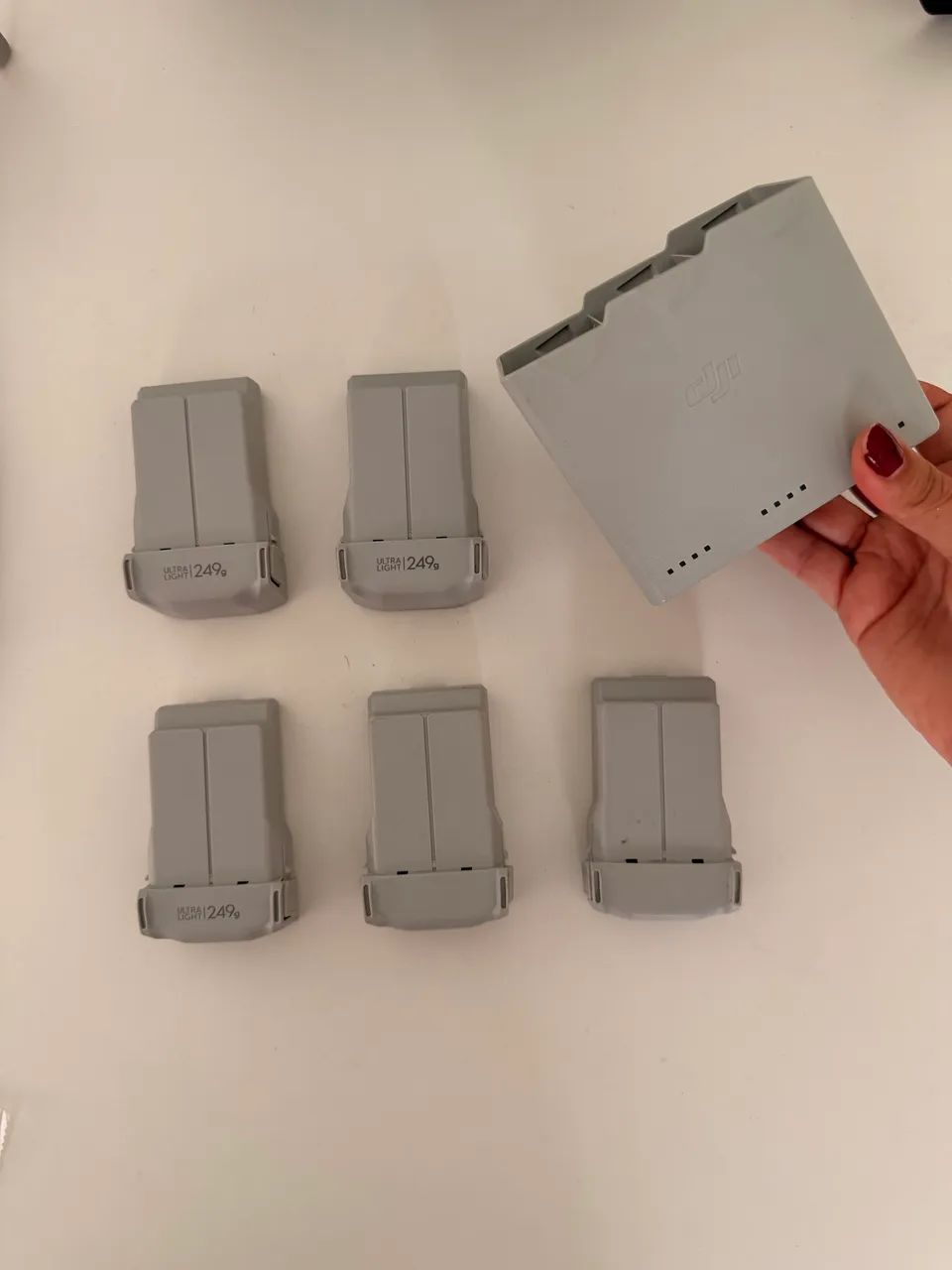 DJI MINI 4 PRO FLY MORE COMBO - SEMI NOVO - Foto 4