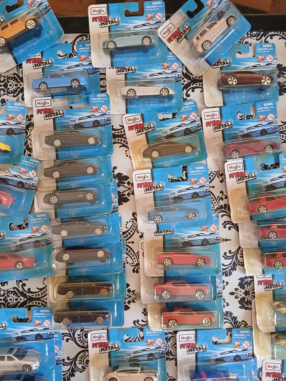 Lote com 115 Maisto - Escala 1:64 - Foto 4