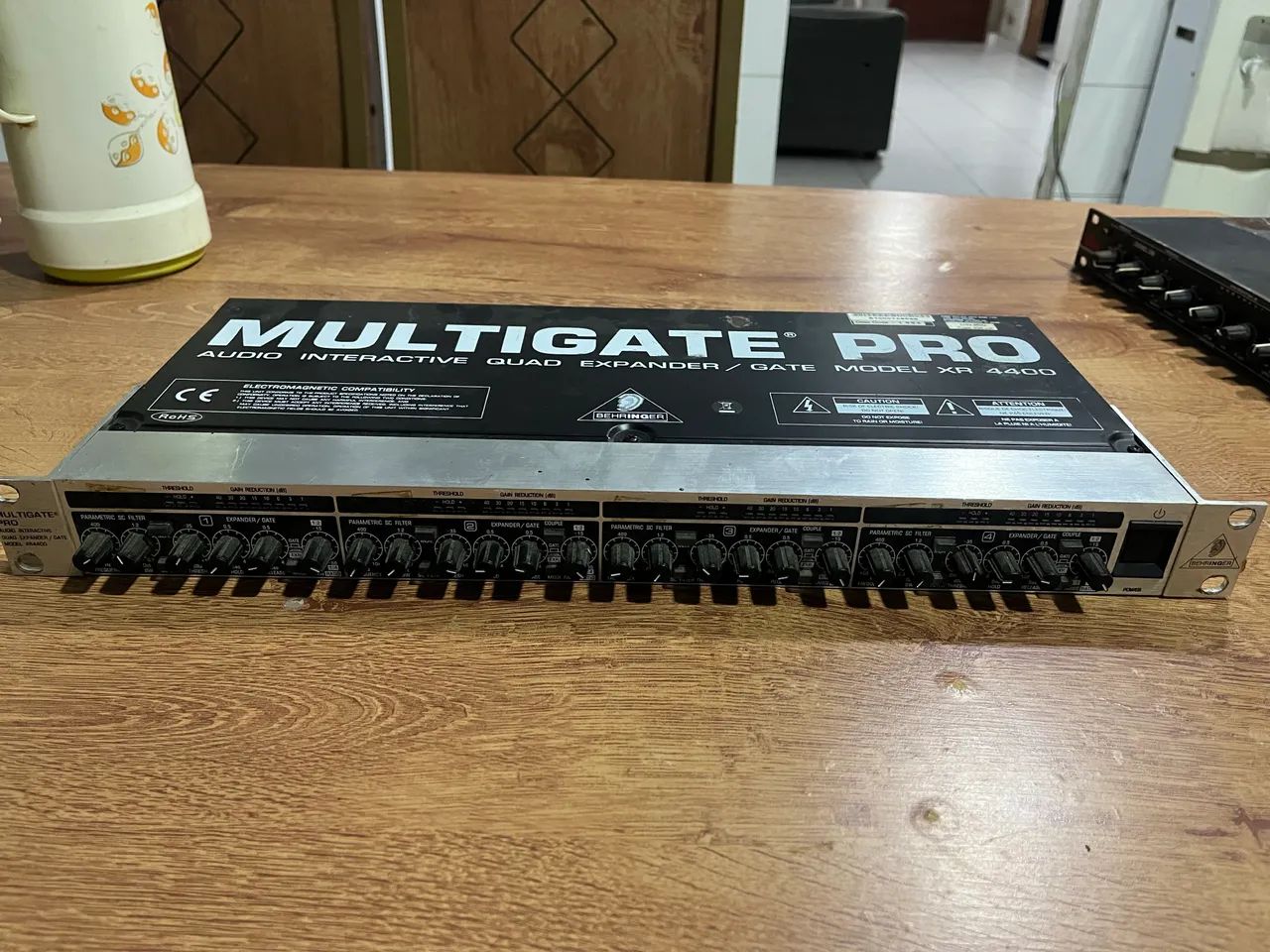 Behringer Multigate Pro XR4400