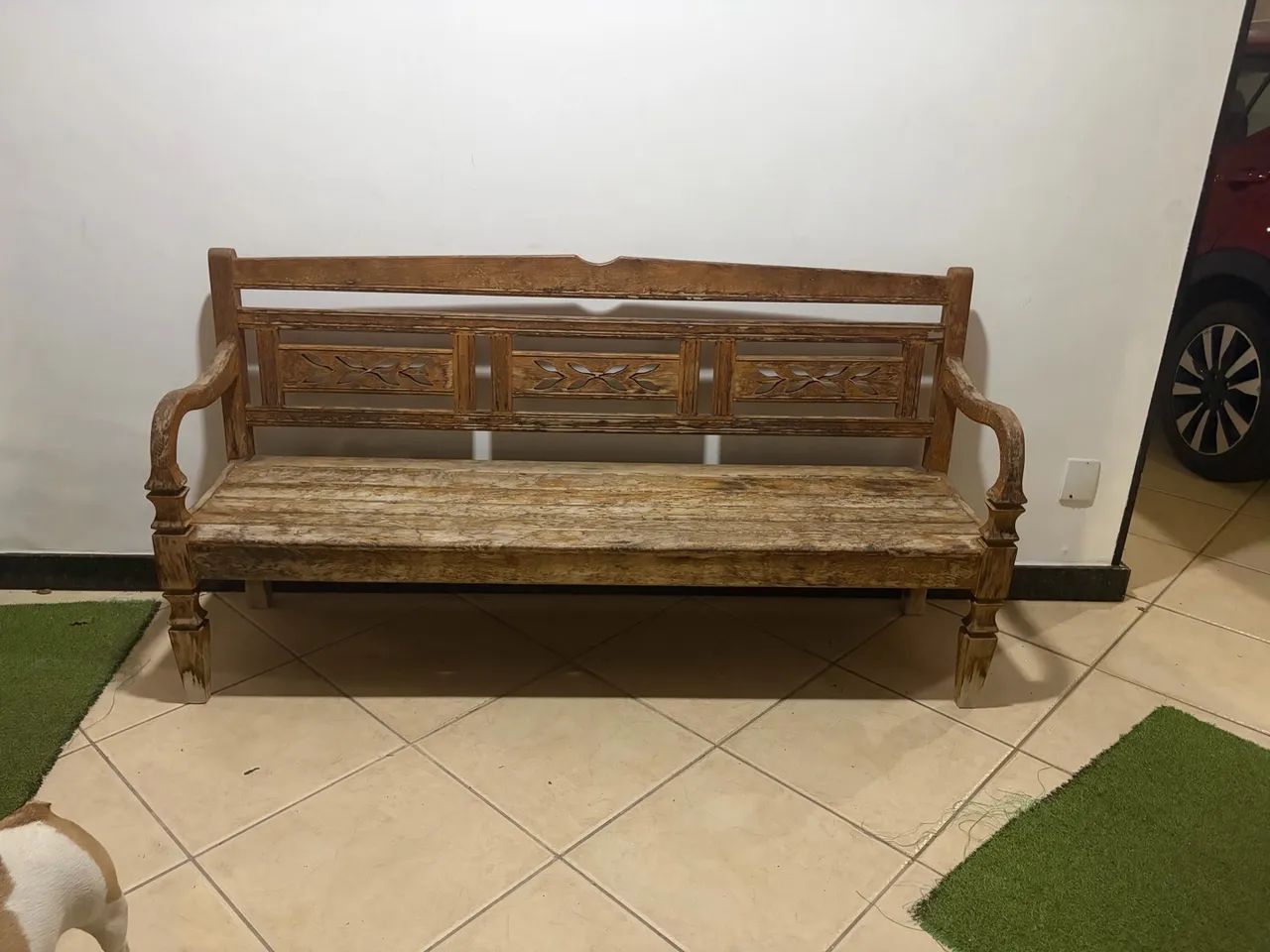 Banco rústico de madeira