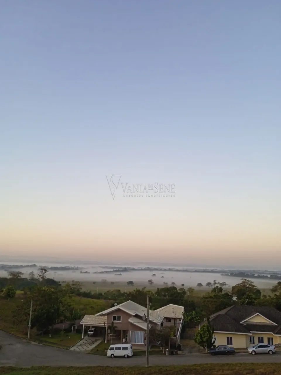 Sobrado à Venda no Condomínio Colinas do Parahyba - SJC - Foto 2