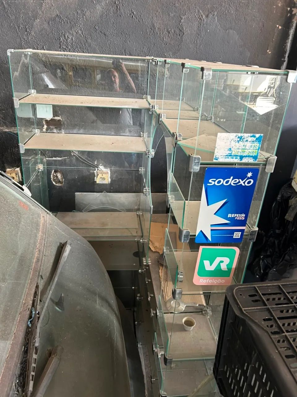 Balcão de vidro tipo caixa em L - Foto 3
