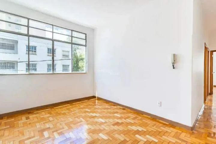 ALUGUEL: Apartamento com 3 Quartos; 1 suite, 93m² - Barro Preto