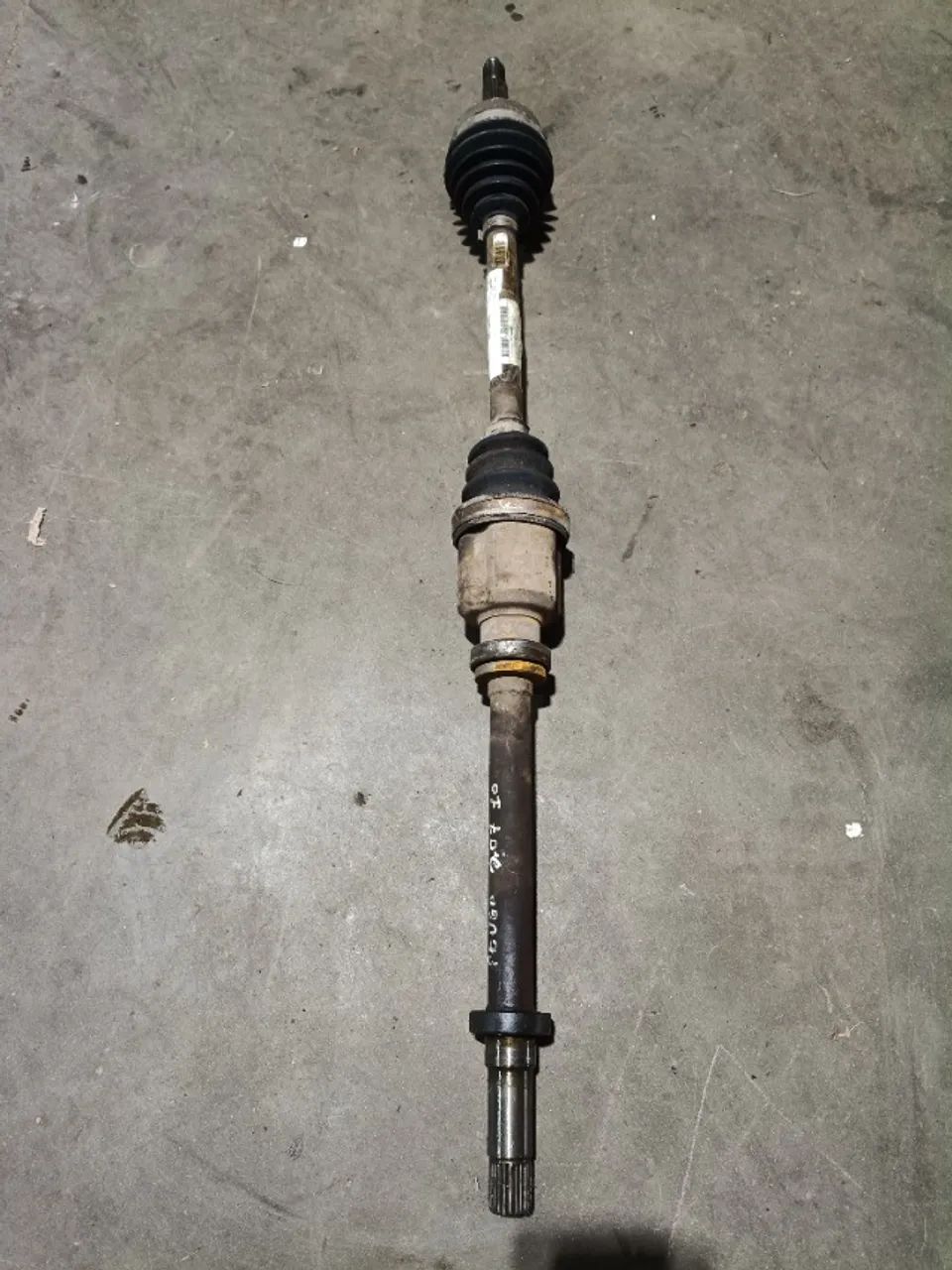 SEMI EIXO LADO DIREITO PEUGEOT 207 1.4 2010 2011 2012