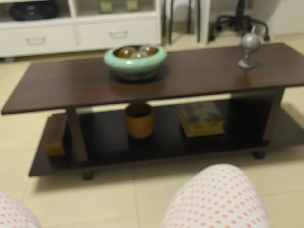 Mesa de centro estilo moderno 