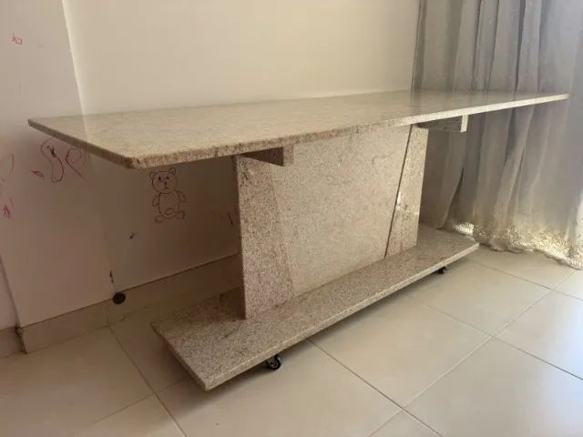 Mesa de granito branco siena