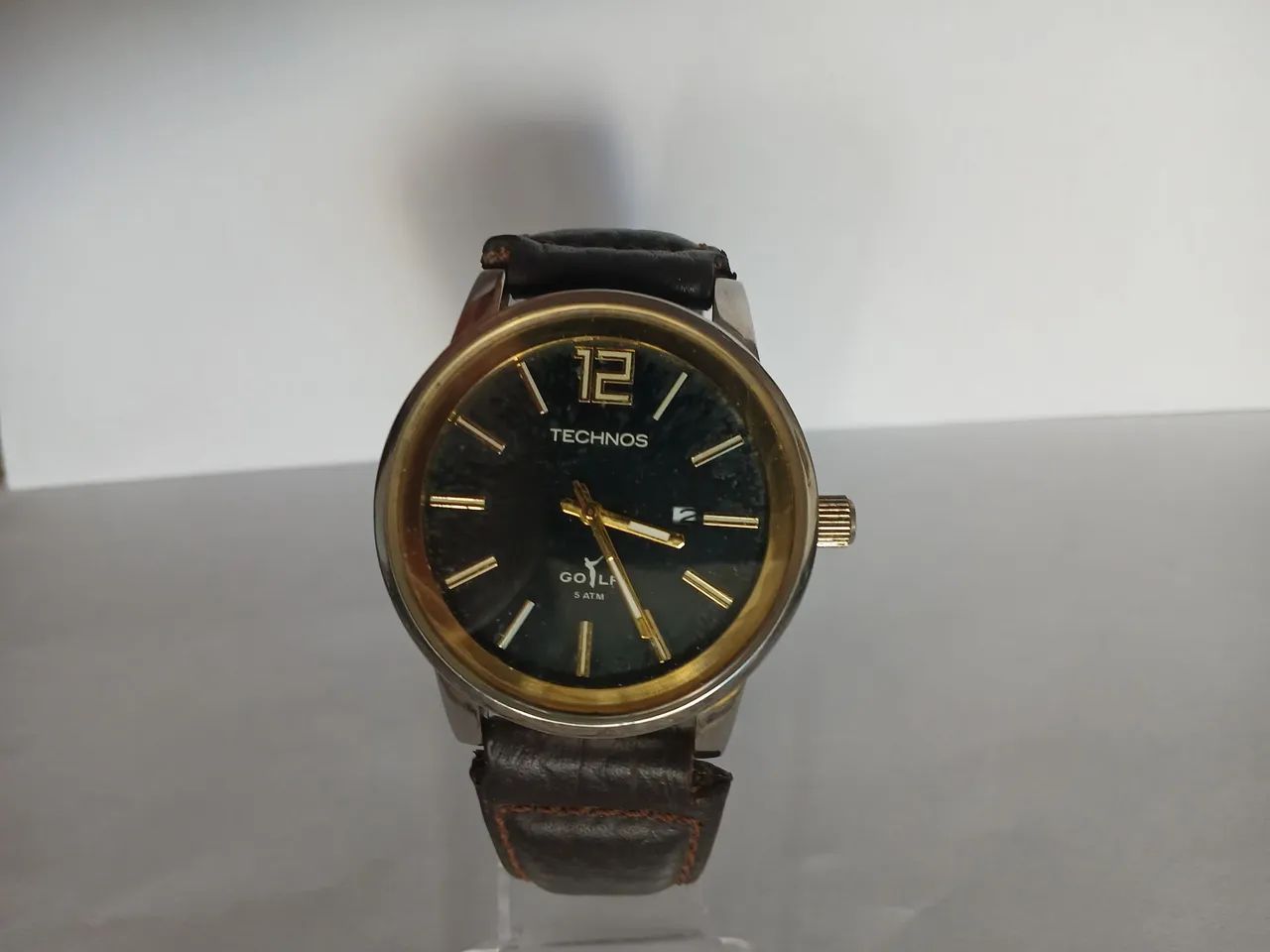 Technos golf prata e dourado com pulseira de couro.  - Foto 2