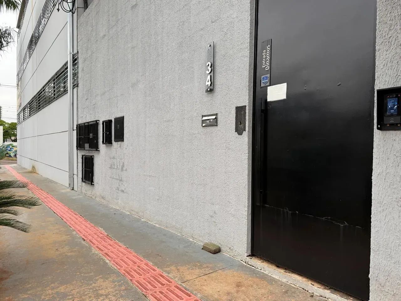 Imóvel comercial para aluguel com 1600 m² na Zona 08 Maringá PR com estacionamento interno - Foto 5