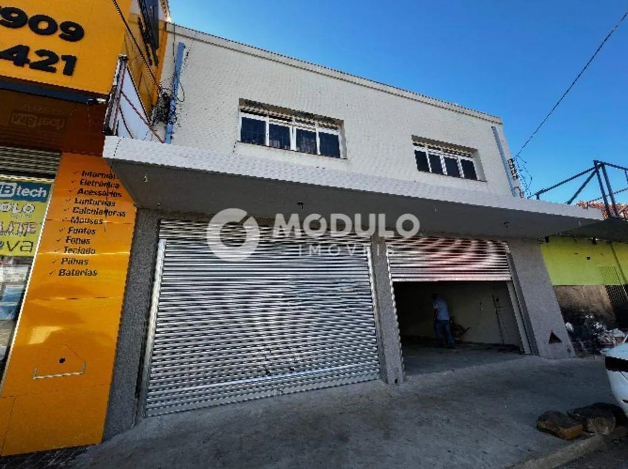 Apartamento disponível para locação no bairro Martins.
