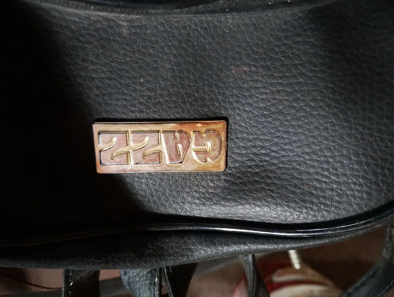 Vendo uma mochilinha de couro ótimo para trabalhar - Foto 2