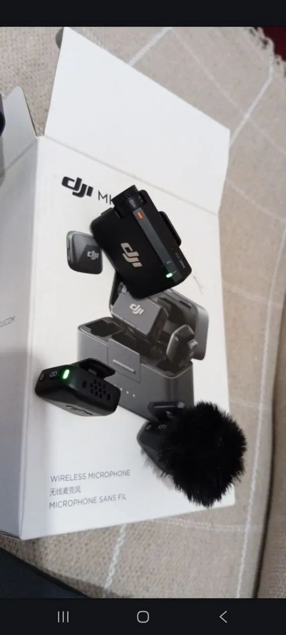 Microfone Sem Fio DJI Mic Mini (2 TX Microfone + 1 RX Receptor com Case de Carregamento)