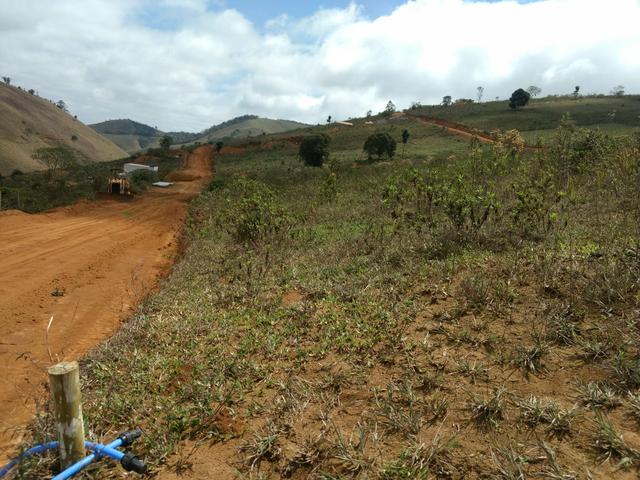 VENDO TERRENO EM VARGINHA DISTRITO DE JUIZ DE FORA 18 MIL. (favor ler a descrição.) - Foto 2