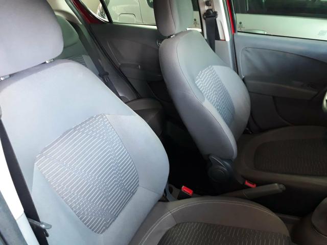 Fiat Palio Attrative 1.4 2014 - Foto 12