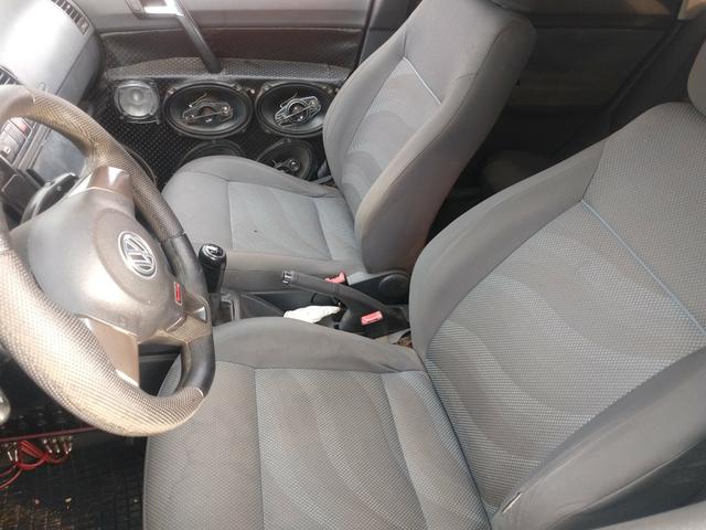 Vendo polo Sportline 1.6 ar digital com som filé - Foto 5