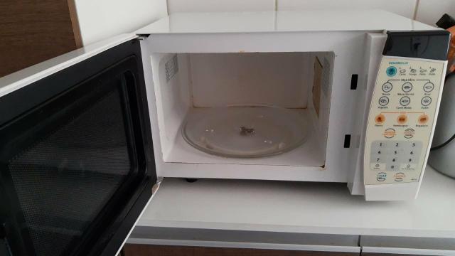 Microondas Electrolux Semi-Novo - Foto 2
