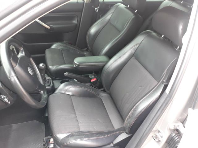 Golf Sportline 1.6 Completo + Couro e Som original - Vendo ou troco! - Foto 2