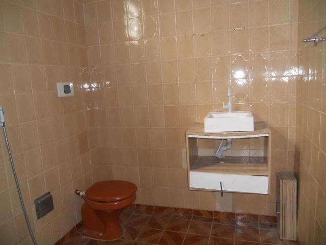 Alugo ótima casa para locação residencial no centro de Nova Iguaçu- RJ - Foto 15