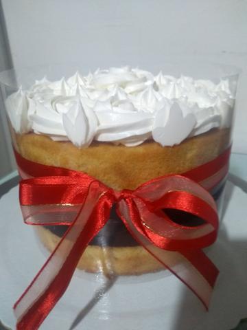 Bolo (Naked Cake)