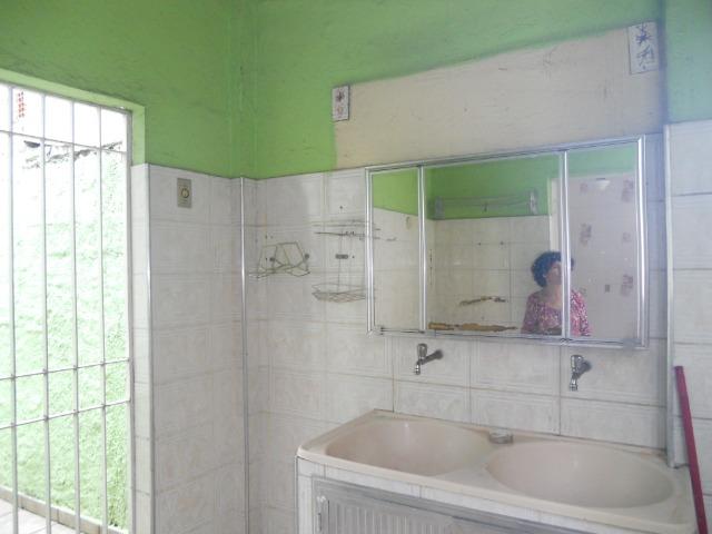 Alugo ótima casa no centro de nova Iguaçu - RJ - Foto 18