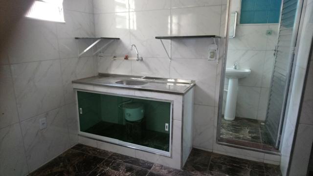 Prédio com 3 andares + 1 casa - Foto 13