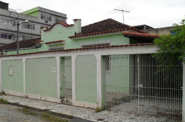 Alugo ótima casa no centro de nova Iguaçu - RJ