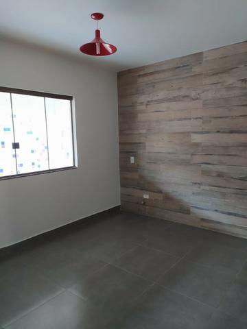 Vende - se imóvel com 02 apartamentos escriturados e com habite-se no Setor Aeroporto - Foto 4
