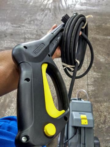Bomba de Lavar HD 585 Profissional - Karcher - 127V - Foto 4