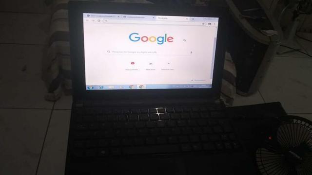 Netbook com carregador