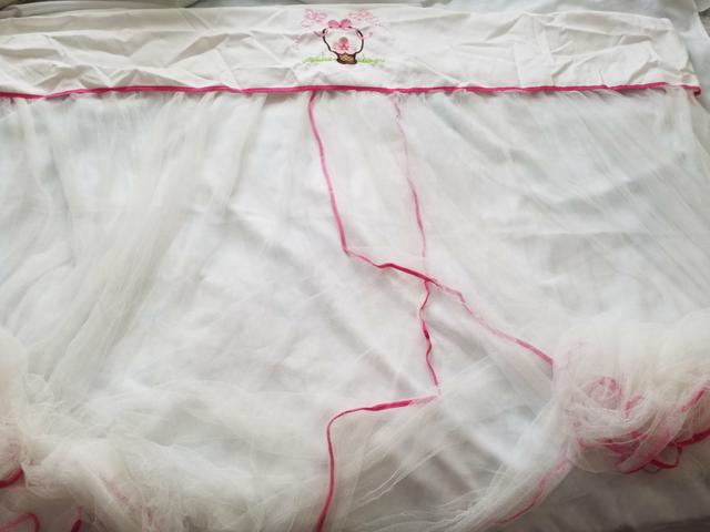 Kit de berço menina (Muito conservado) 4 peças branco e rosa - Foto 5