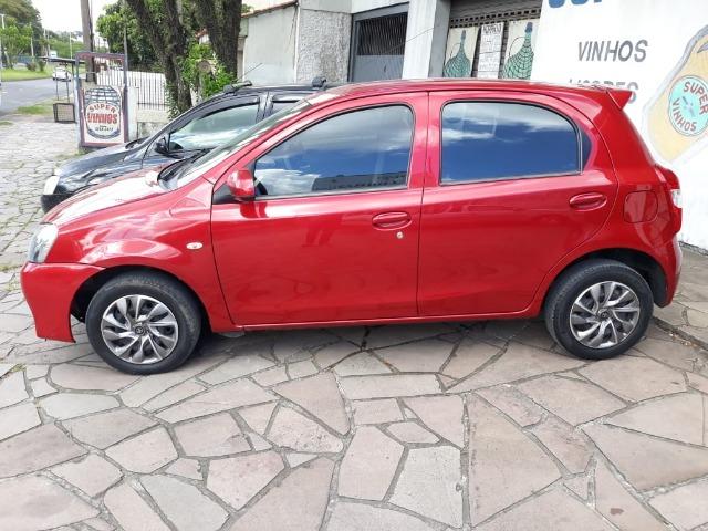 Toyota Etios X - Foto 2
