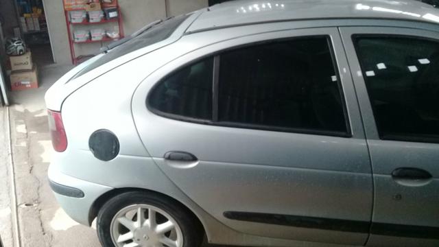 Vendo ou troco pego uno gol corsa carro no msm valor - Foto 2