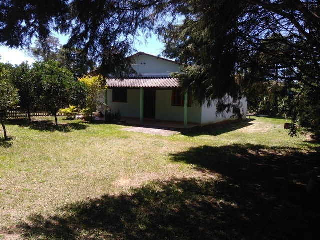 Velleda oferece casa condomínio fechado, 3 dorm, 2 banheiros, ac carro