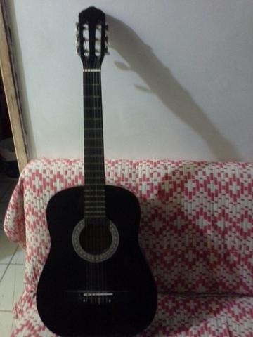 Vendo violão por 150