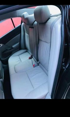 Vendo ou troco lindo civic - Foto 2