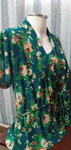 Blusa em Malha Verde com Estampada Floral ? Tam. G - Foto 5