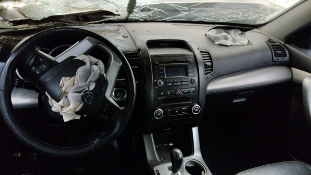 Sucata Kia Sorento 2.4 16v 4cc 2012 Prata - Foto 4
