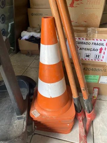 Vendo ferramentas e acessórios de construção 