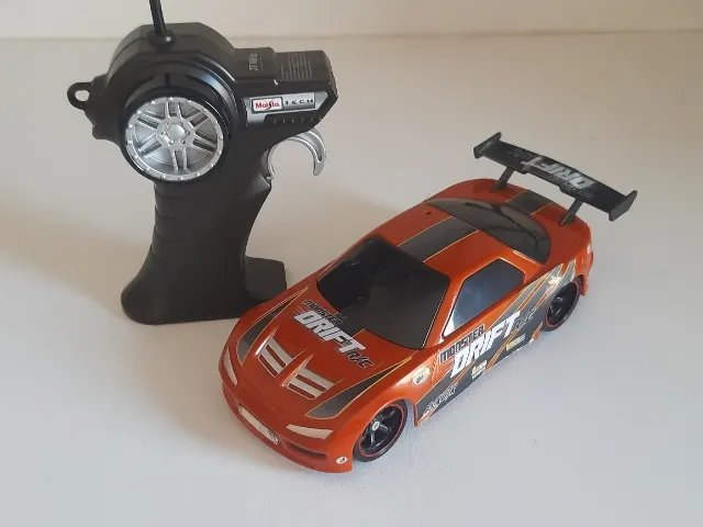 Carro de controle remoto para crianças, 4WD RC Drift Toy, Modelo GTR,  Tração nas quatro rodas, Corrida, Meninos, Presente Kids, 2.4G