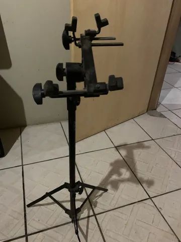 Suporte/pedestal Chão P/cordas Violão/guitarra Tocar Em Pé 