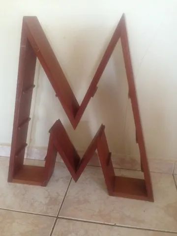 Nichos em mogno com formato de letras - Foto 2