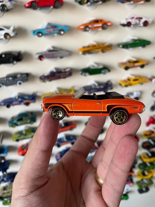Carrinho Hot Wheels - Colecionável THunt antigo Chevelle 