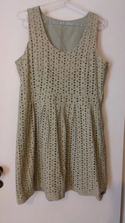 Varias blusas e vestidos - Foto 3