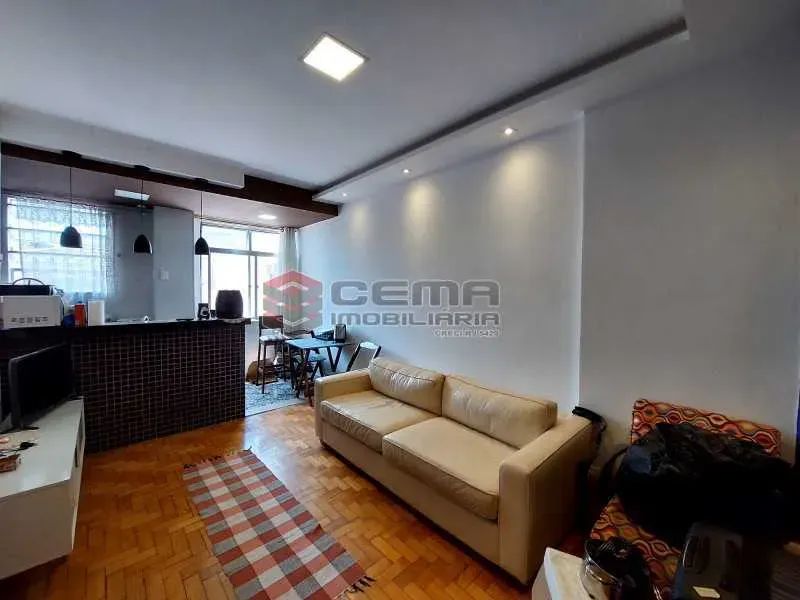 Apartamento - / Residencial / Centro