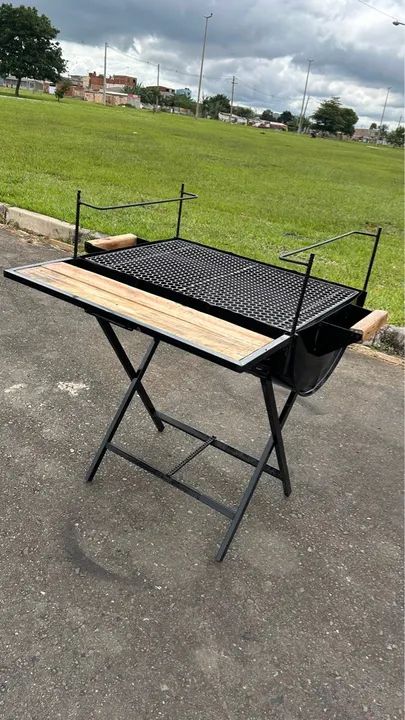 Churrasqueira dobrável em aço com grelha - Foto 2