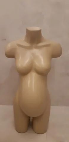 Vende se manequim gestante 